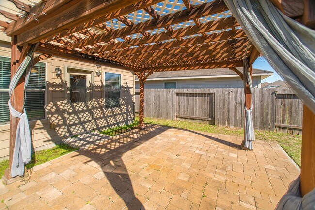 Building Photo - 7247 Basque Country Dr