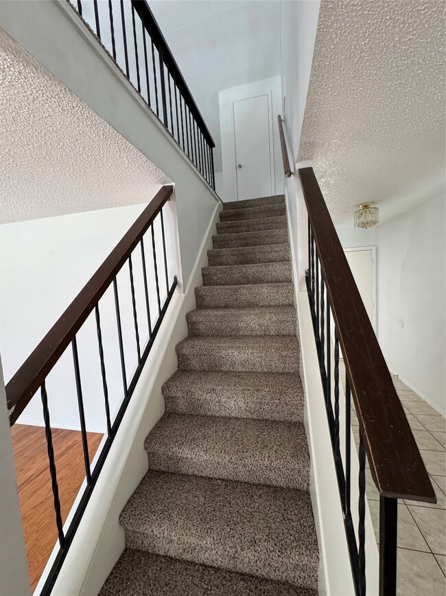 Building Photo - 22823 Deville Dr