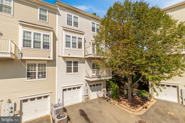 Building Photo - 640 Orchard Ridge Dr