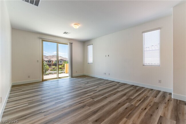 Building Photo - 12333 Silvana St