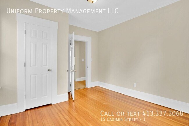 Building Photo - 15 Casimir St