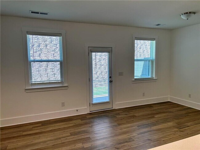 Building Photo - 1622 Gunnin Trce NW