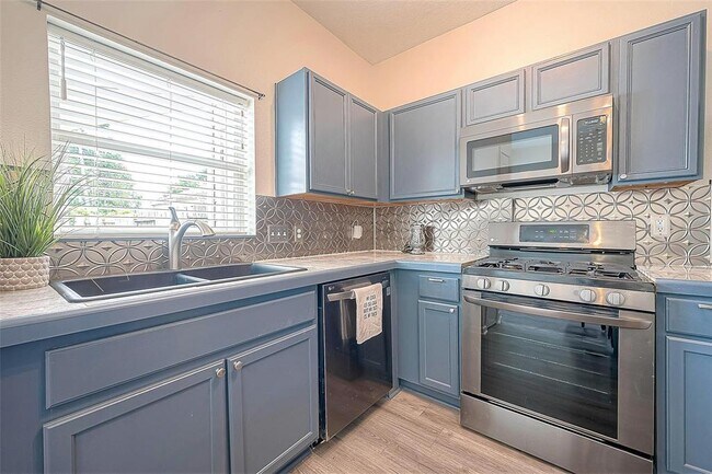 Building Photo - 3422 Glenmore Meadow Dr