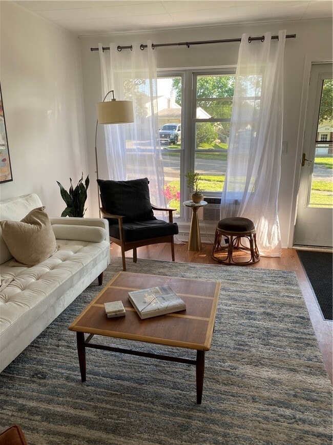 Building Photo - 215 Lee Ave