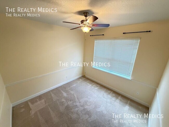 Building Photo - 11867 Padua Ln
