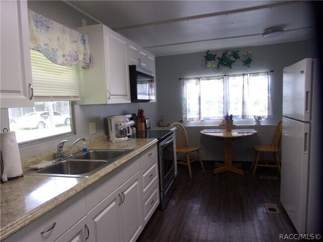 Building Photo - 8810 W Arber Ct