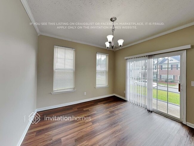 Building Photo - 4612 Legacy Square