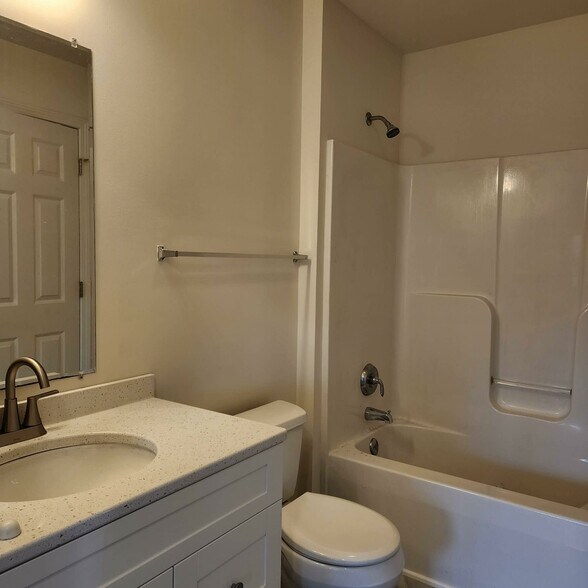 Building Photo - 12303 Hansen Dr