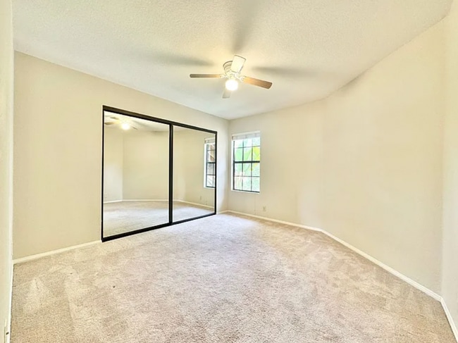 Building Photo - Beautiful 5B/3BA Home in Rancho Bernardo A...