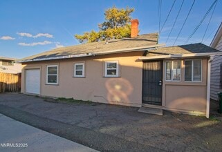 Building Photo - 829 Plumas St