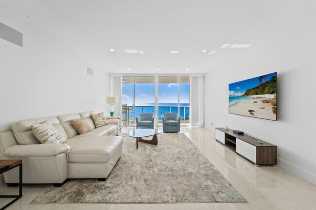 Building Photo - 3100 N Ocean Blvd