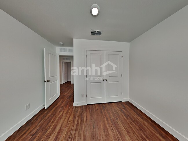 Building Photo - 17148 W Townley Ave