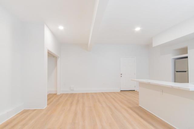 Building Photo - 593 Vista Miranda