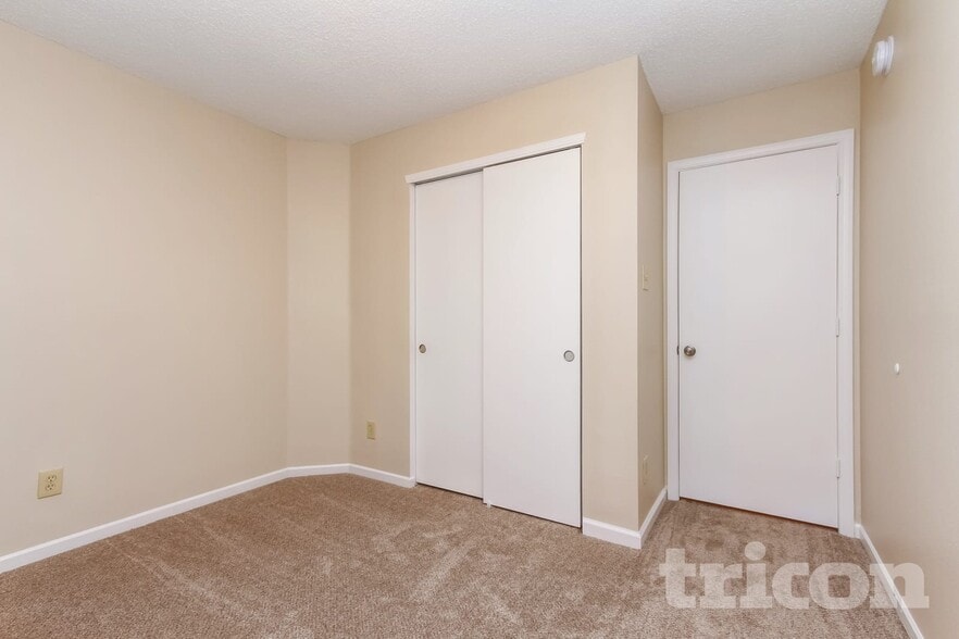 Building Photo - 171 Declaration Dr