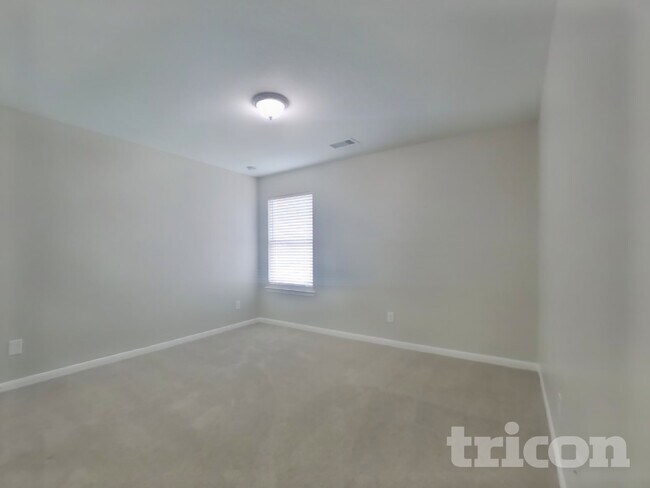 Building Photo - 23303 Crosscut Pass Dr