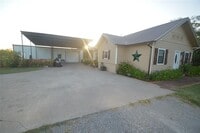 Building Photo - 261 Red Rd