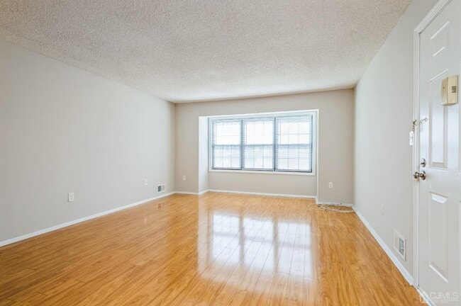 Building Photo - 15 Feiler Ct