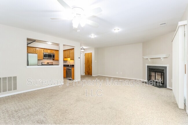 Building Photo - 108 Lowell Ct