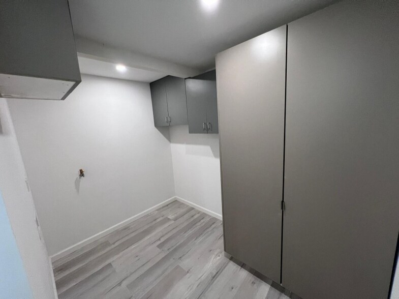 Building Photo - 2595 Wentworth Dr