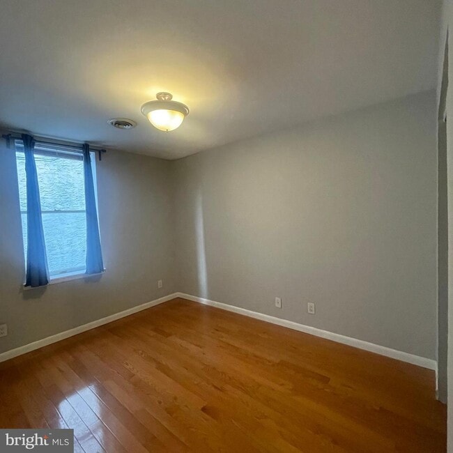 Building Photo - 764 S 4th St