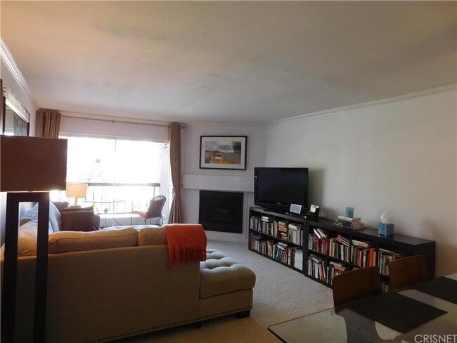 Building Photo - 21400 Burbank Blvd