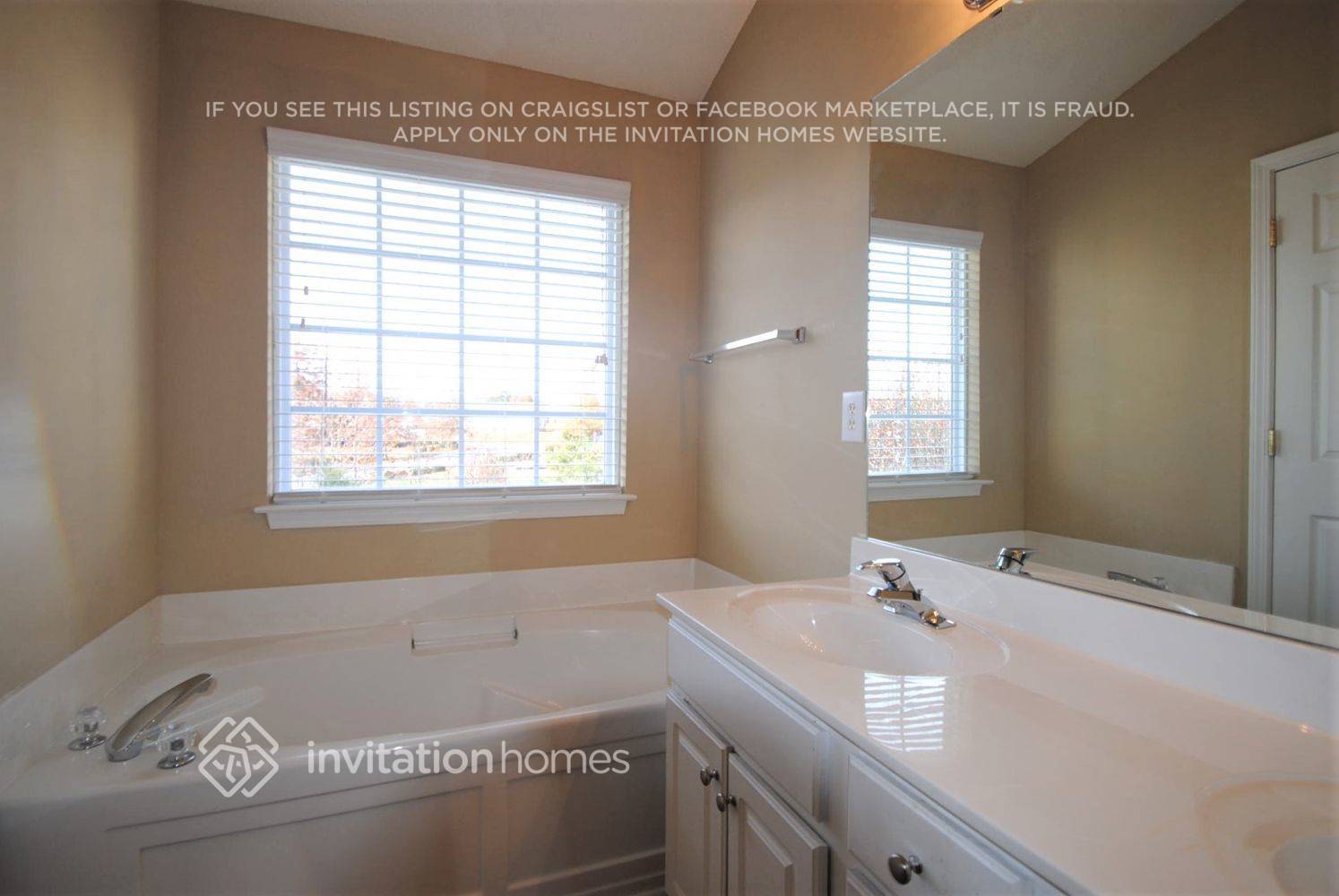 Building Photo - 222 Heritage Creek Way