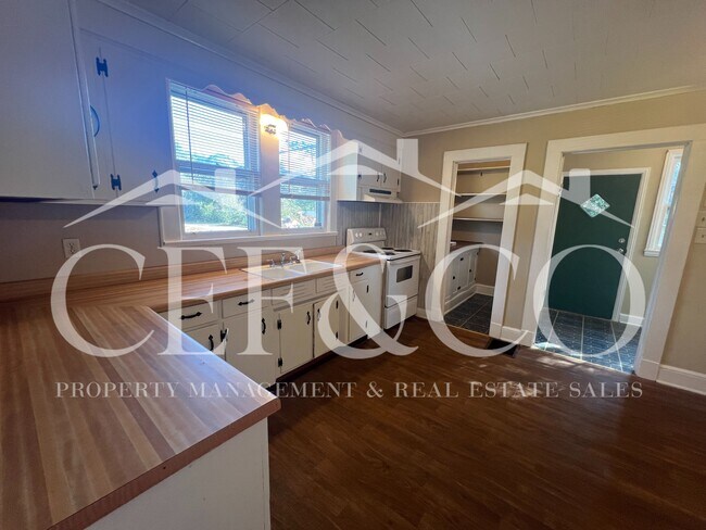 Building Photo - 332 Ammons Rd