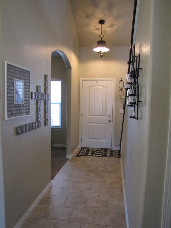 Building Photo - Coming Available Soon!!