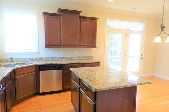 Building Photo - 1 Stoneledges Ln
