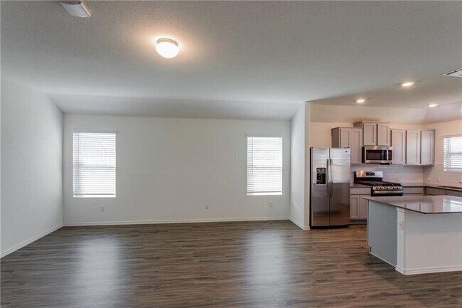 Building Photo - 6412 Laurencia Pl