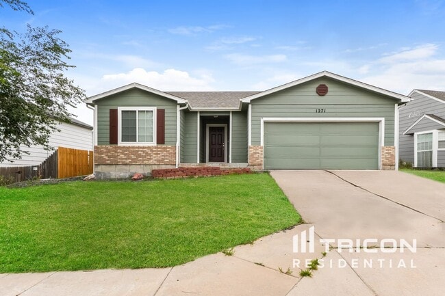 Building Photo - 1271 Ancestra Dr