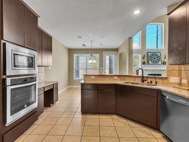 Building Photo - 10135 Cypress Path