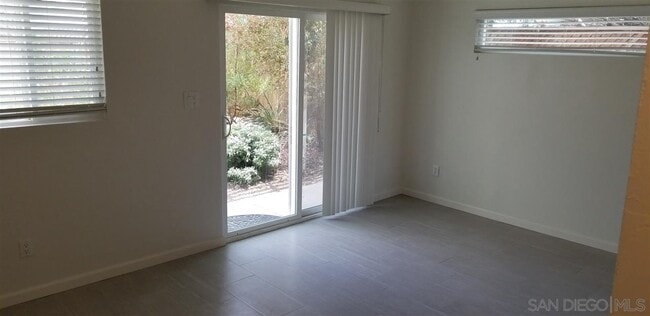 Building Photo - 3445 Bayonne Dr