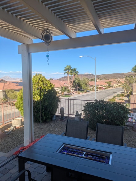 Building Photo - 2072 King St