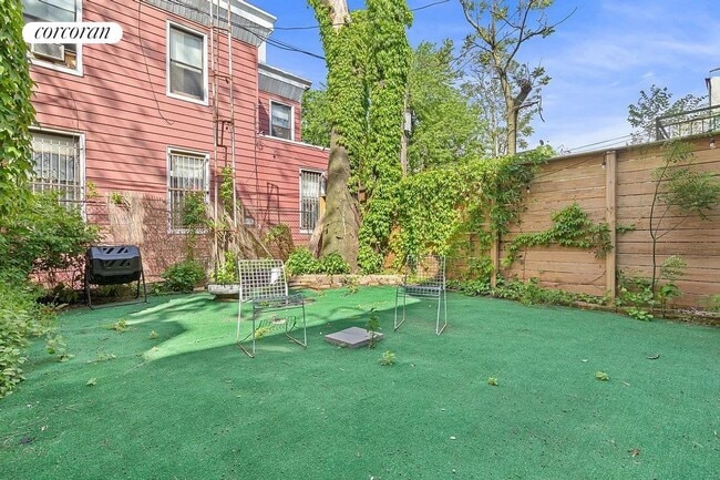 Building Photo - 469 Evergreen Ave