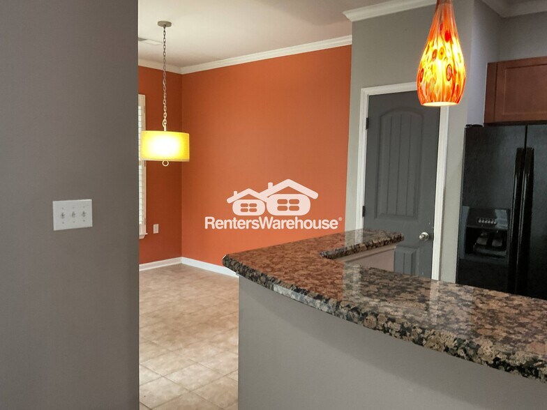 Building Photo - 15406 St Christopher Ct