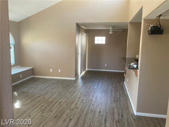 Building Photo - 3145 E Flamingo Rd