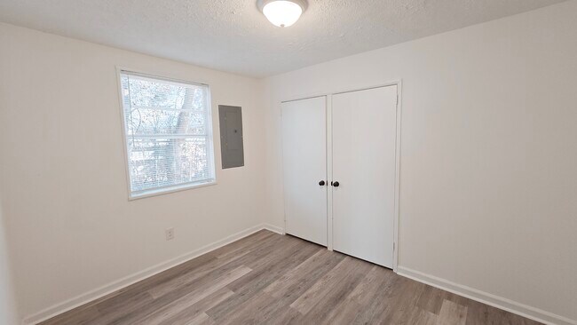 Building Photo - Monetta Apartments