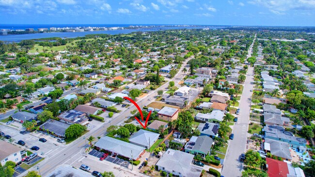 Building Photo - 1425 N Federal Hwy