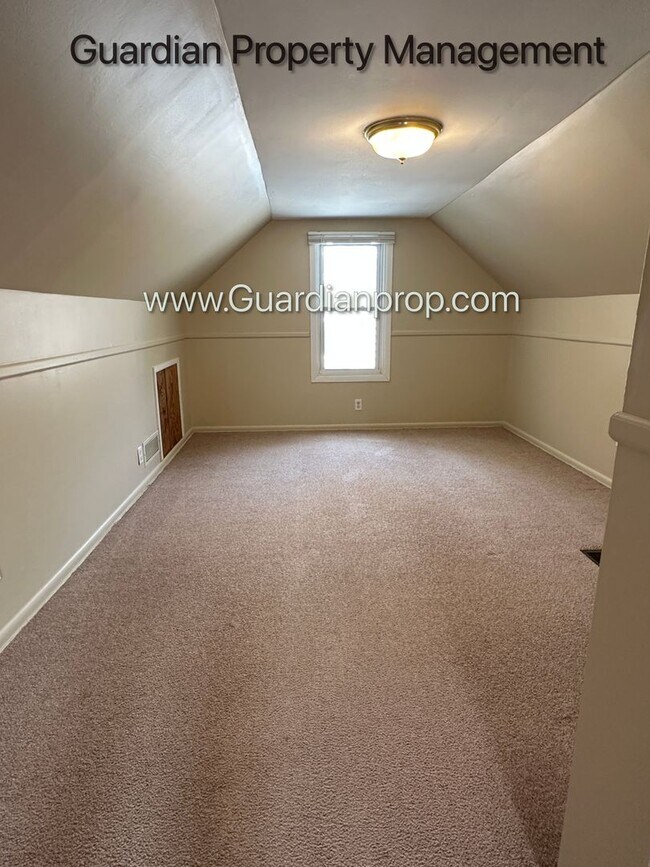 Building Photo - South Minneapolis Single Family Home, Gara...