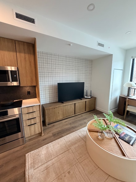 Building Photo - 140 Basalt Center Cir