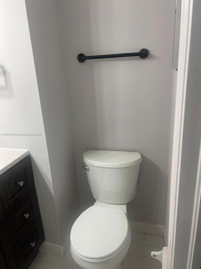 Building Photo - 438 NE 210th Cir Terrace