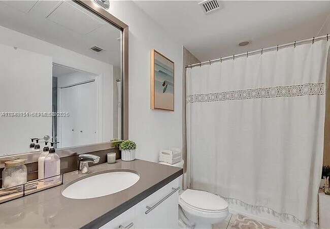 Building Photo - 90 SW 3rd St