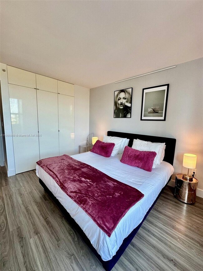 Building Photo - 650 West Ave