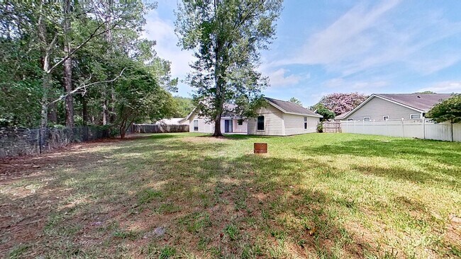 Building Photo - Spacious 4 Bedroom Home in Girvin!