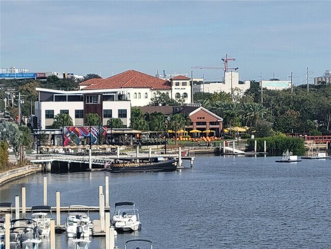 Building Photo - 2603 N Ridgewood Ave