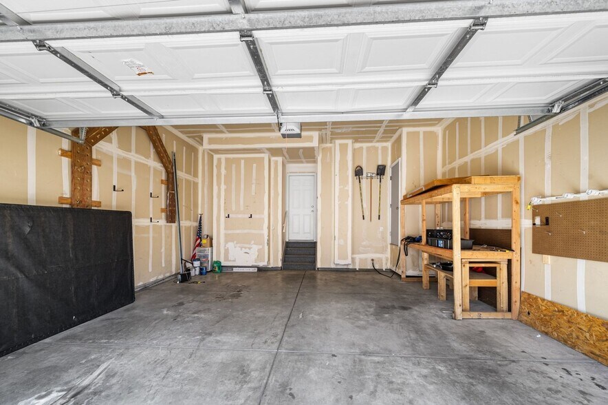 Building Photo - 6191 Sierra Grande Point