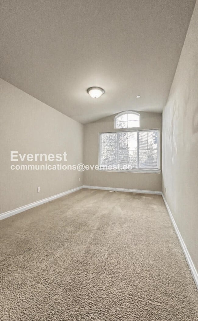 Building Photo - 18822 1st Ave NW