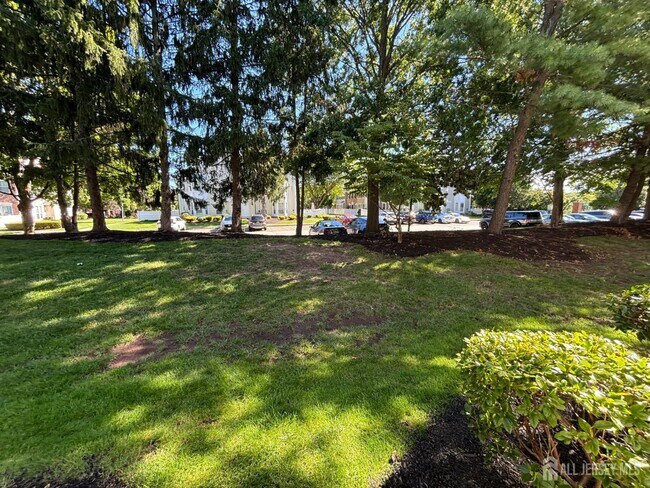 Building Photo - 279 Kempsey Dr