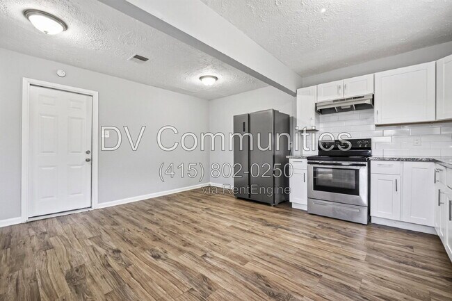 Building Photo - 15331 Campden Hill Rd